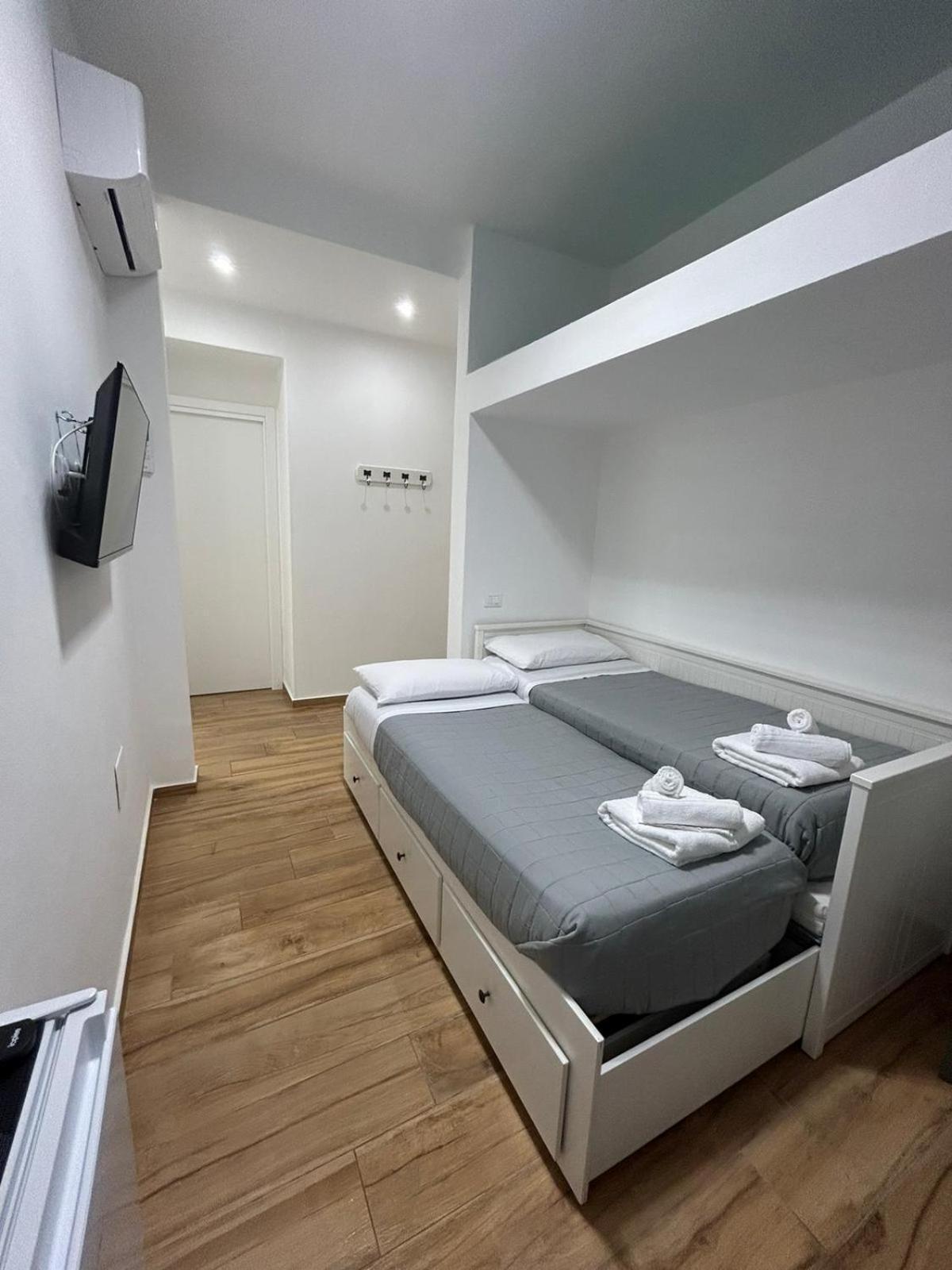Apartamento La Dimora Degli Scrittori Porto Empedocle Habitación foto